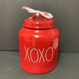 Rae Dunn brand new Red chubby XOXO Canister